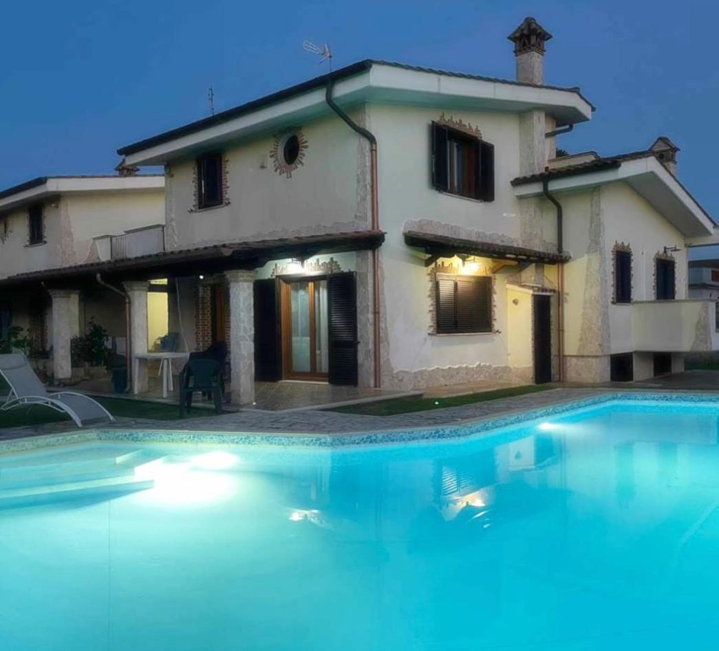 Vila Gold House Luxury Anzio Exteriér fotografie